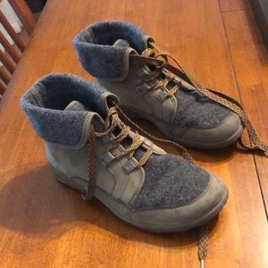 Chaco boots 9.5